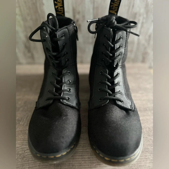 Dr. Martens Combs Unisex Canvas Lace Up Boot L6/M5 - Picture 2 of 4